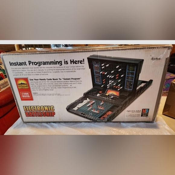 Milton Bradley Electronic Battleship Game Model  Vintage 1982 + Code Book - Picture 3 of 13